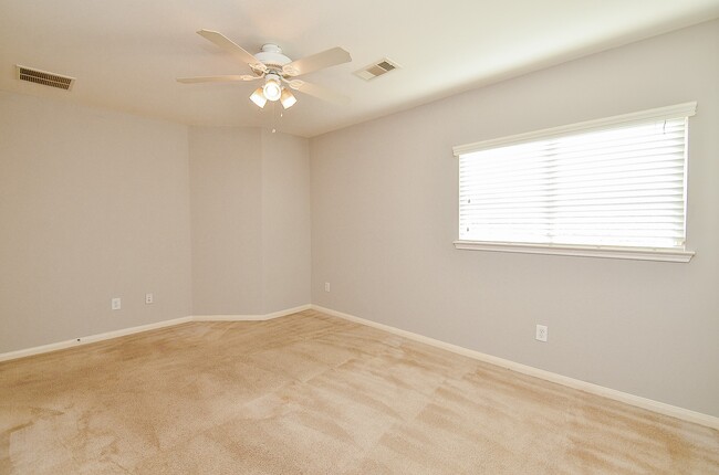 Building Photo - 5528 Gemstone Park Rd