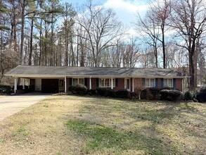 Building Photo - In City Limits!!!