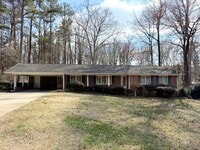 Building Photo - In City Limits!!!