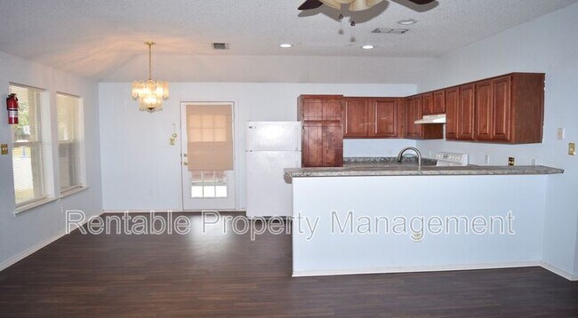 Building Photo - 2124 Rolling Creek Run