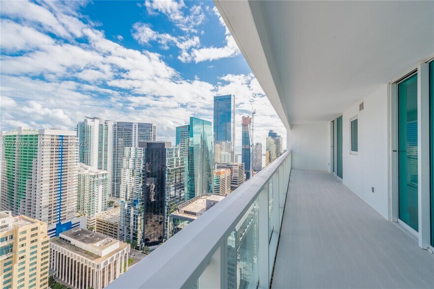 Building Photo - 1080 Brickell Ave