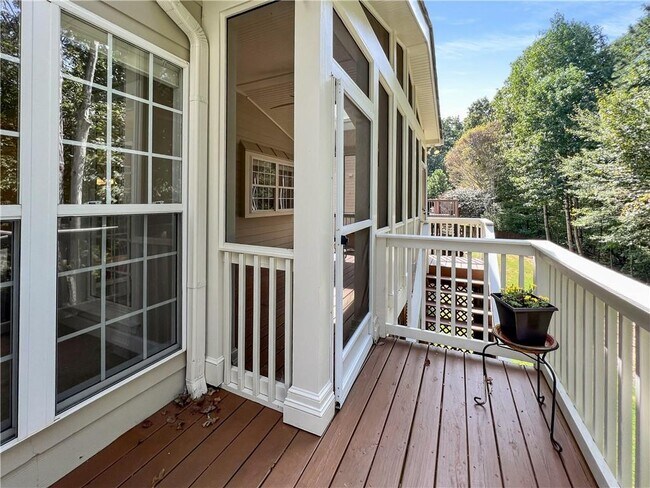 Building Photo - 1670 Laleiah Dr