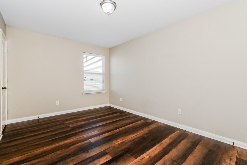 Building Photo - 136 Ryan St