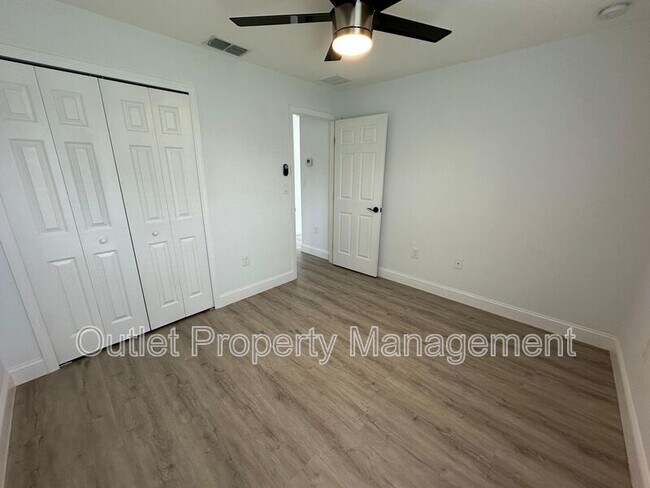 Building Photo - 790 W Gaucho Cir
