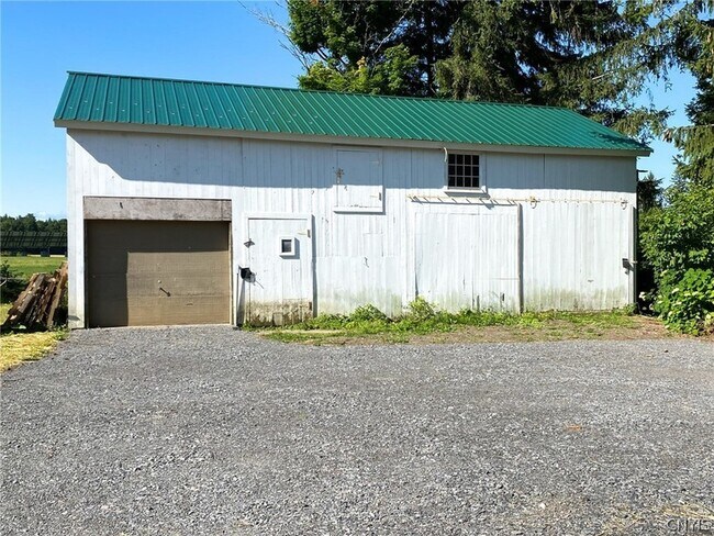 Building Photo - 214 White St