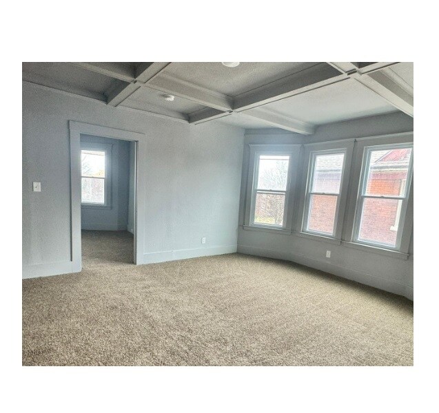 Building Photo - 87 Pilgrim St