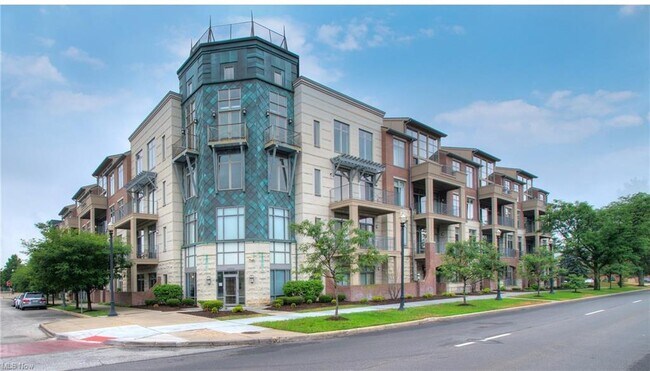 Primary Photo - 16800 Van Aken Blvd