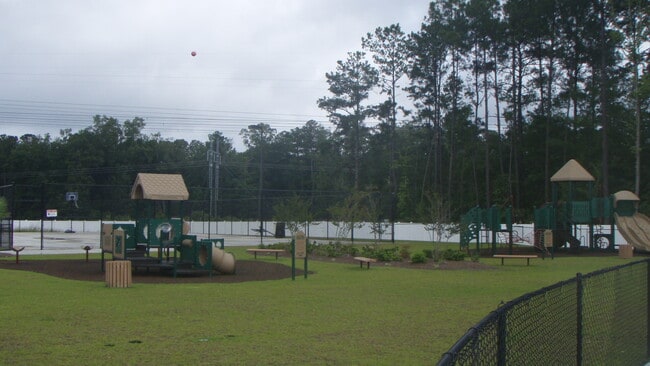 Building Photo - Richmond Hill City Limits