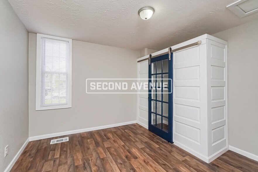 Building Photo - 737 S 37th St