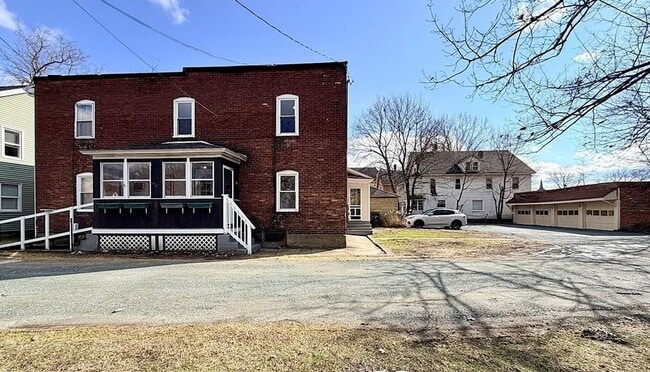Building Photo - 5-6 Monteleone Place