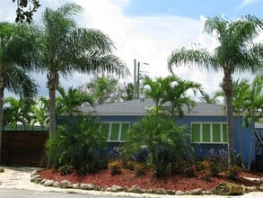 Building Photo - 13767 Oleander Ave