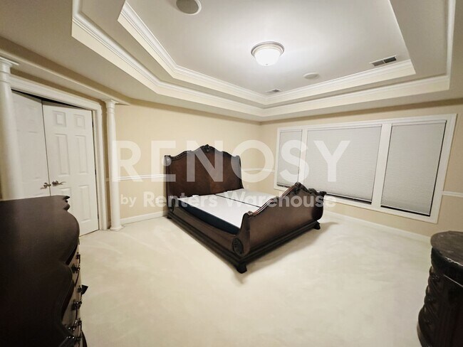 Building Photo - 2470 Arnold Palmer Dr