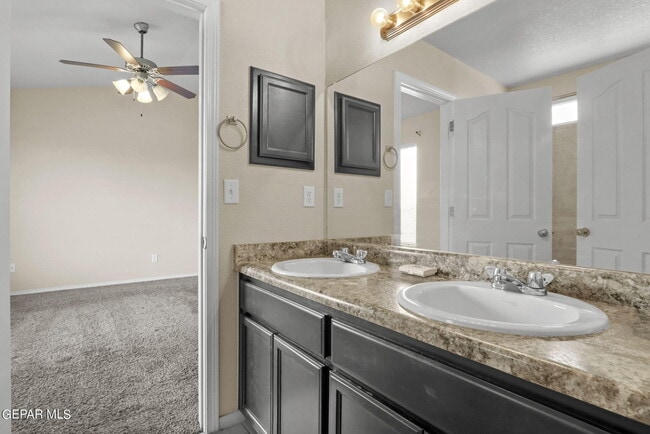 Building Photo - 2240 Decamp Point Pl