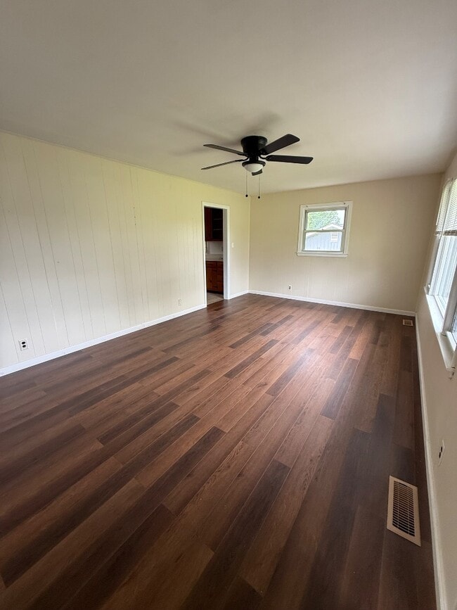 Building Photo - 275 Bellmeade Dr