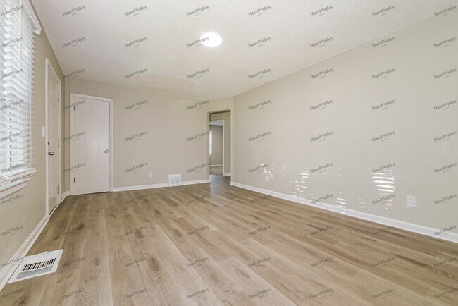 Building Photo - 9500 Haskins St