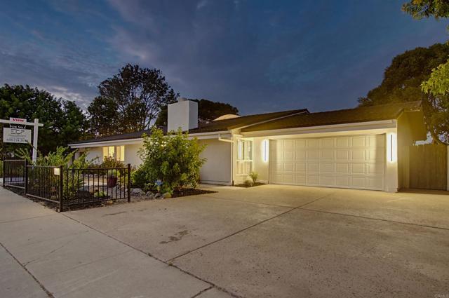 Building Photo - 5605 Soledad Mountain Rd