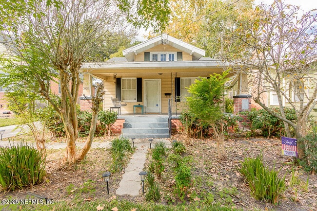 Primary Photo - 2923 Downing St