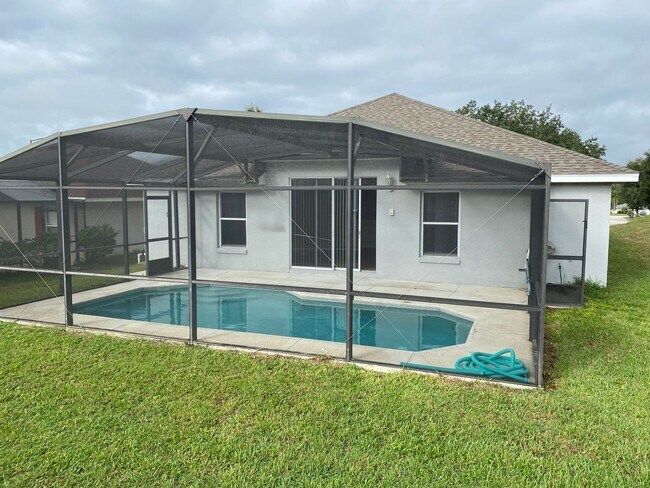 Building Photo - 144 Birchwood Dr