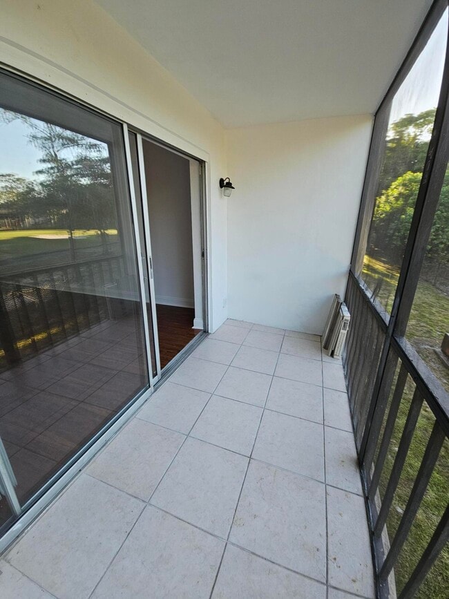 Building Photo - 8000 S Colony Cir