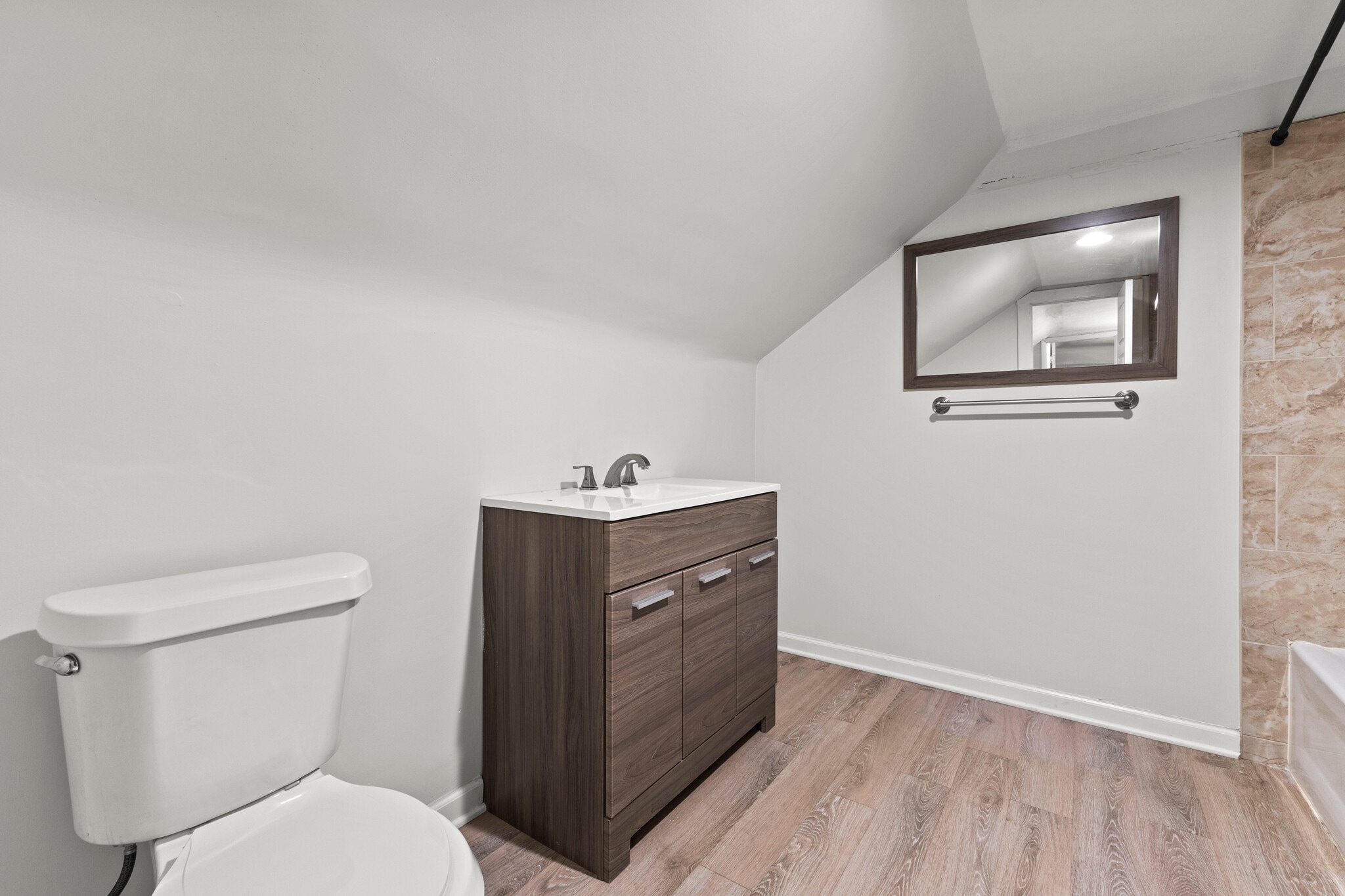 Building Photo - 315 Garfield Ave