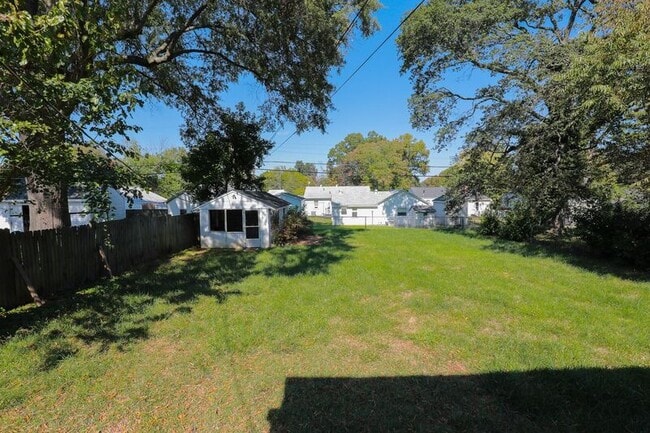 Building Photo - 2922 Overton Rd