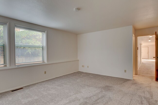 Building Photo - Waterfront Condo with 2 car garage