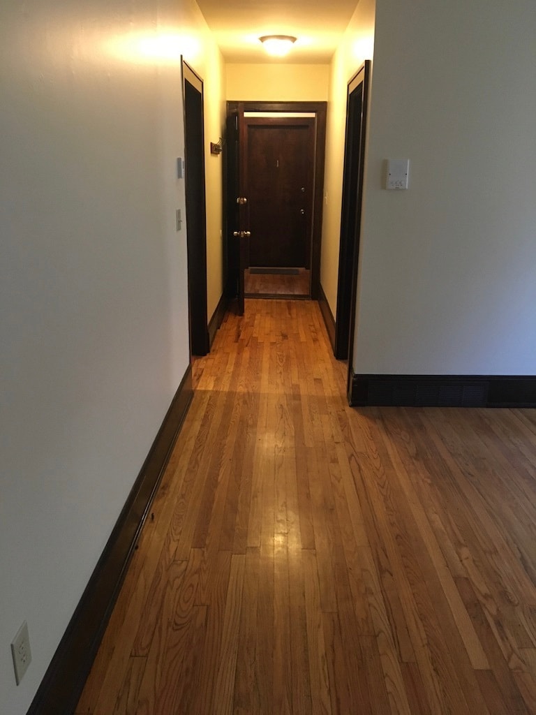 Building Photo - 1745 W 31st Pl