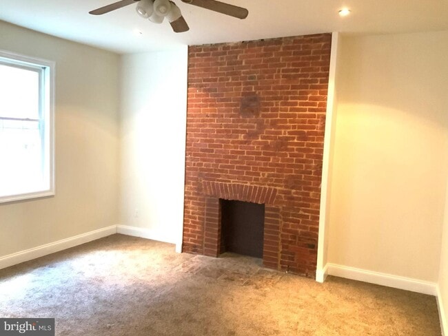 Building Photo - 312 N Paca St