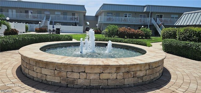 Building Photo - 6777 Winkler Rd