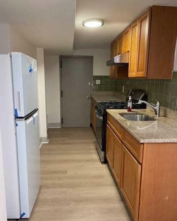 Building Photo - 315 21st St