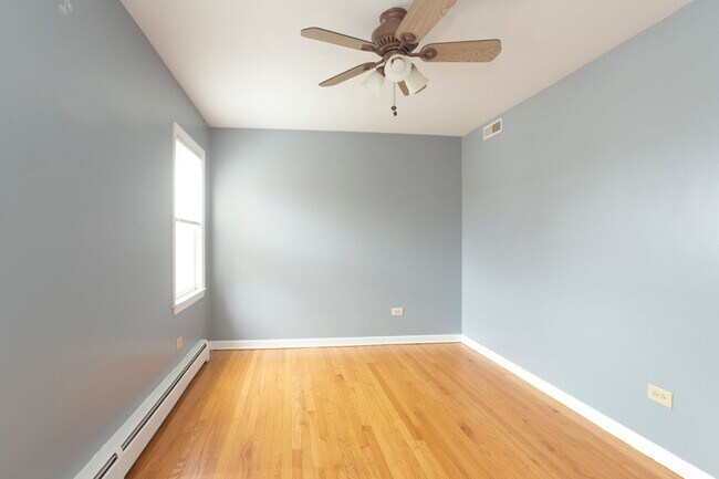 Building Photo - Elston - Jablonski