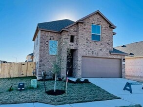 Building Photo - 701 Falkland Trace