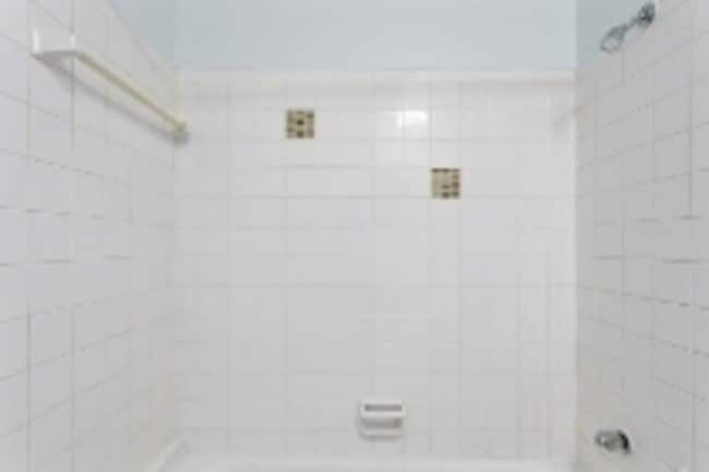 Building Photo - 508 W 89th St