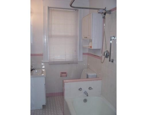 Building Photo - 3 Hersey St