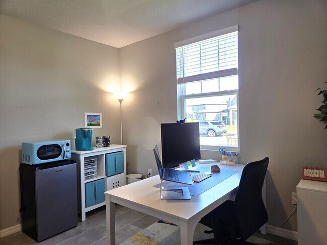 Building Photo - Pet Friendly Home in Cagan Crossings East