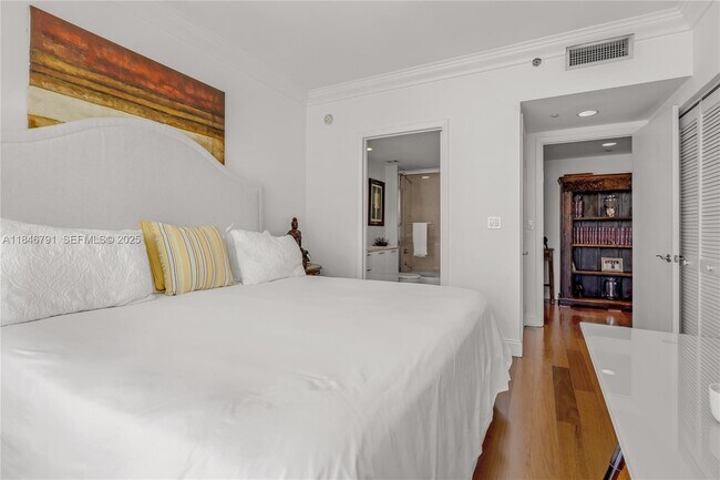 Building Photo - 400 Alton Rd