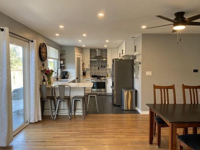 Building Photo - Charming 3 bed 2 bath home in Serra Mesa