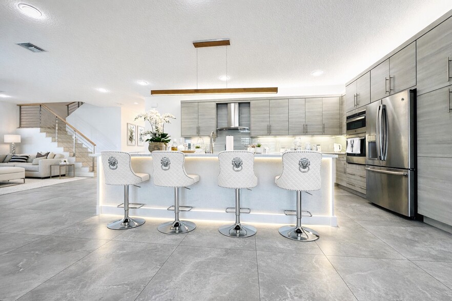 KITCHEN - 15377 Green River Ct