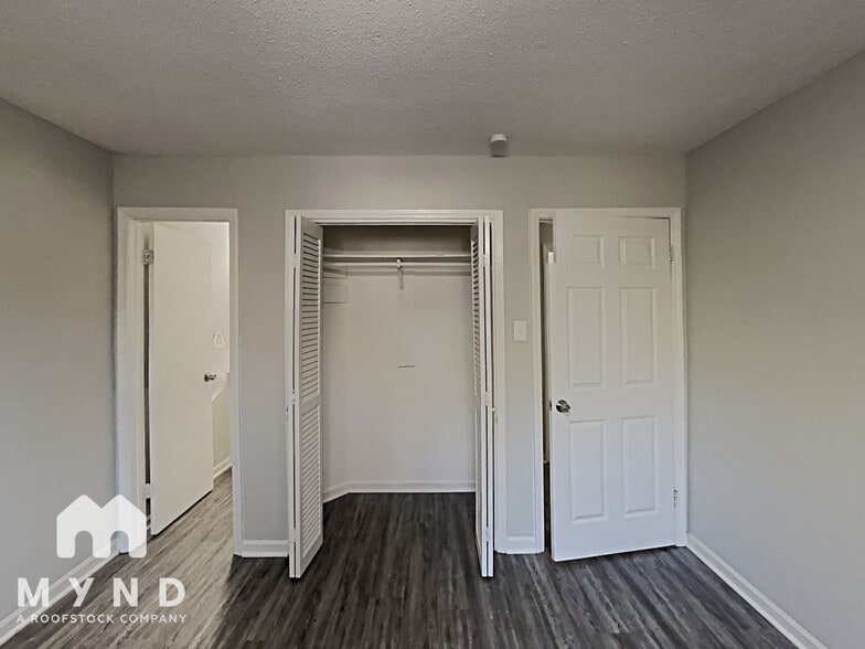 Building Photo - 915 Horton Rd