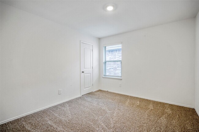 Building Photo - 5315 Cherry Tallow Trl