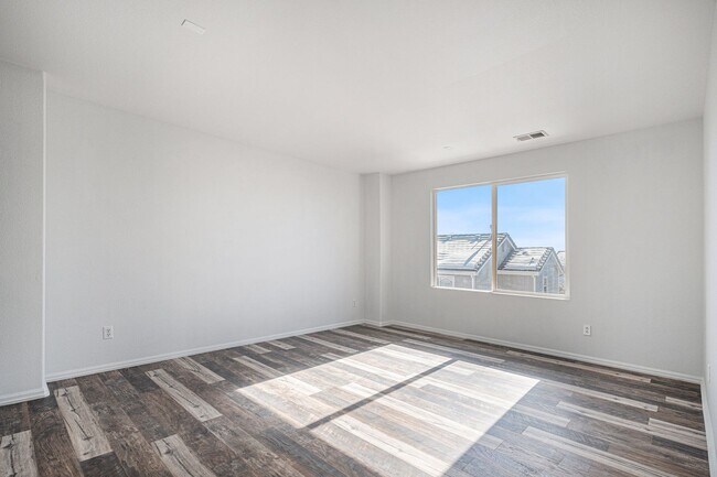 Building Photo - 8303 S Pierce Way