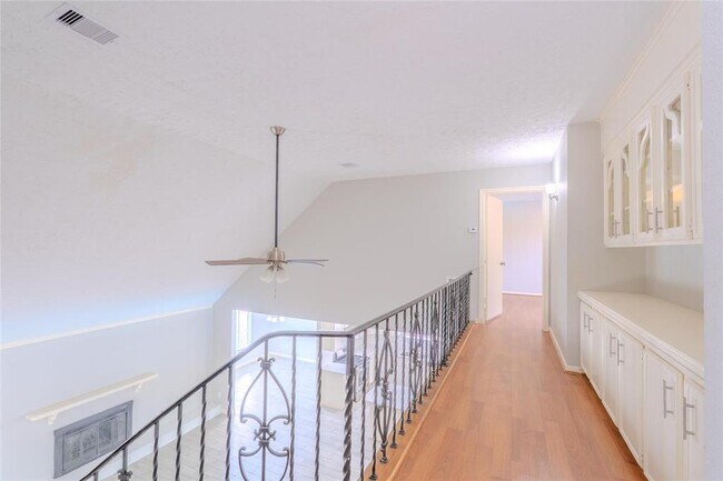 Building Photo - 19314 Enchanted Oaks Dr
