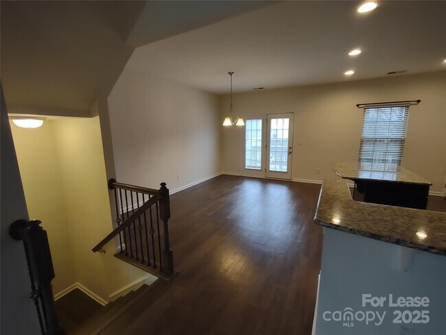 Building Photo - 4068 Zilker Park Dr