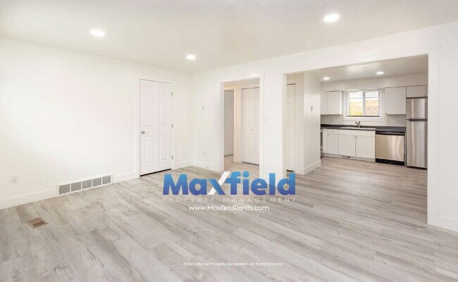 Building Photo - Brookside Lofts 2 BD 1 BA - Unit 17