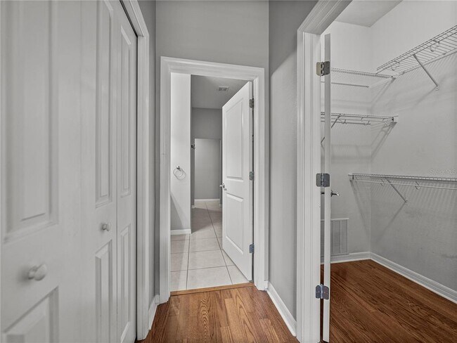 Building Photo - 6222 Hadley Commons Dr