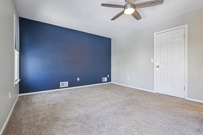 Building Photo - 13 Eton Ct