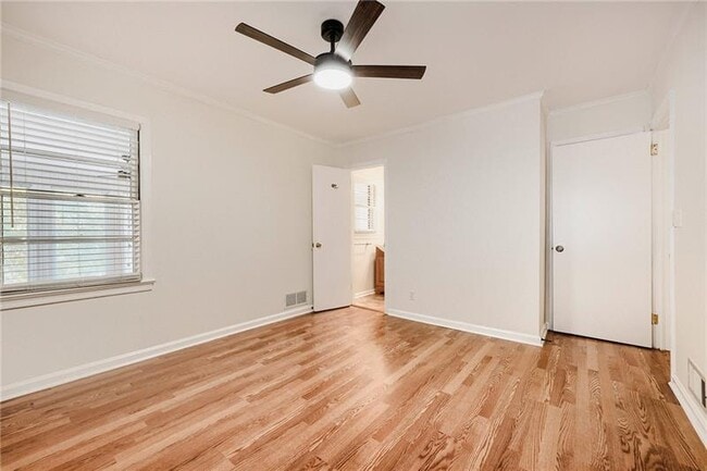 Building Photo - 1278 Fairhill Ln NE
