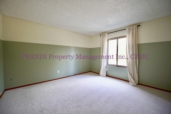 Building Photo - Spacious San Marin Home with Pool!