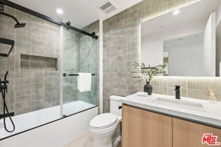 Building Photo - 1414 1/2 South Beverly Drive Apt #401, Los Angeles, CA 90035 - 3 BR 3 BA house