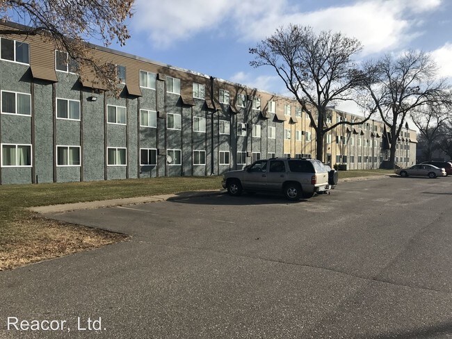 Building Photo - 2400 109th Ave NW